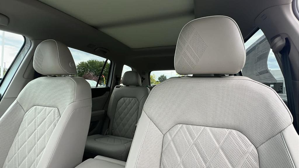 new 2026 Volkswagen Atlas car, priced at $57,304