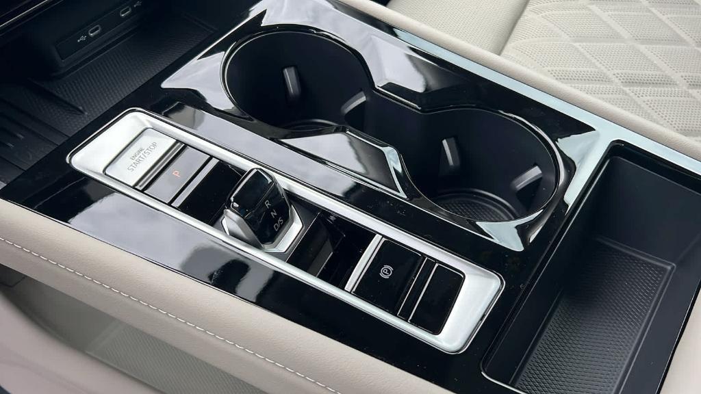 new 2026 Volkswagen Atlas car, priced at $57,304