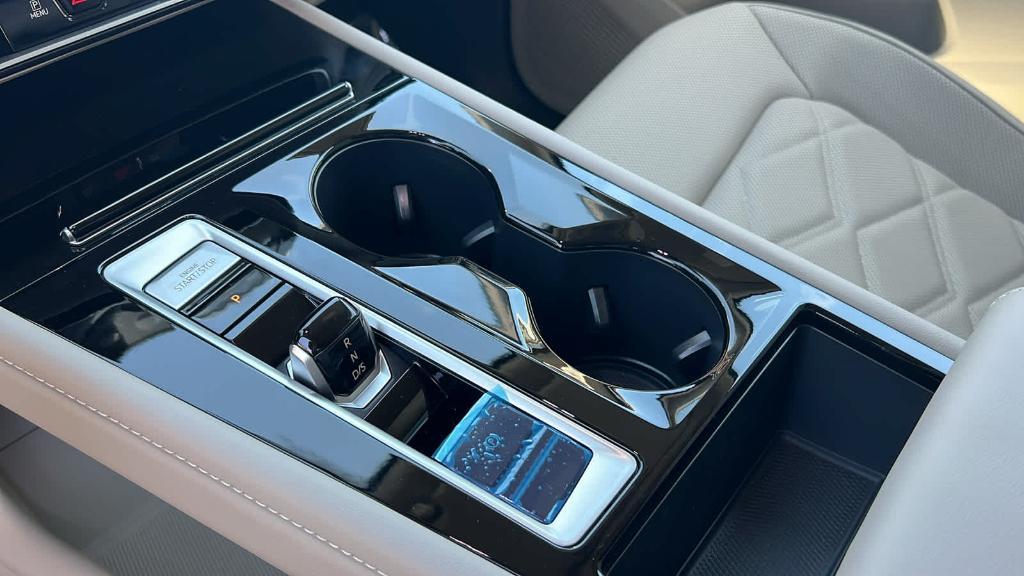 new 2025 Volkswagen Atlas car, priced at $43,101