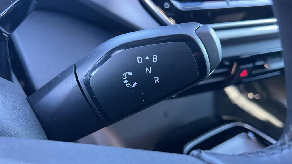 new 2025 Volkswagen ID.4 car, priced at $52,547