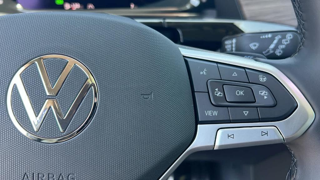 new 2025 Volkswagen Atlas car, priced at $50,950