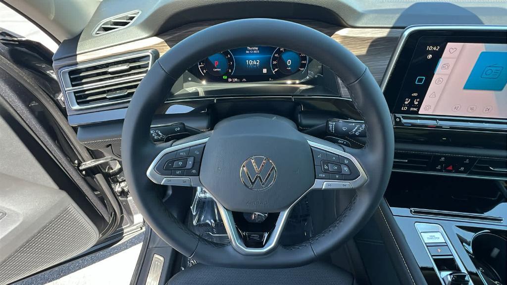 new 2025 Volkswagen Atlas car, priced at $50,950