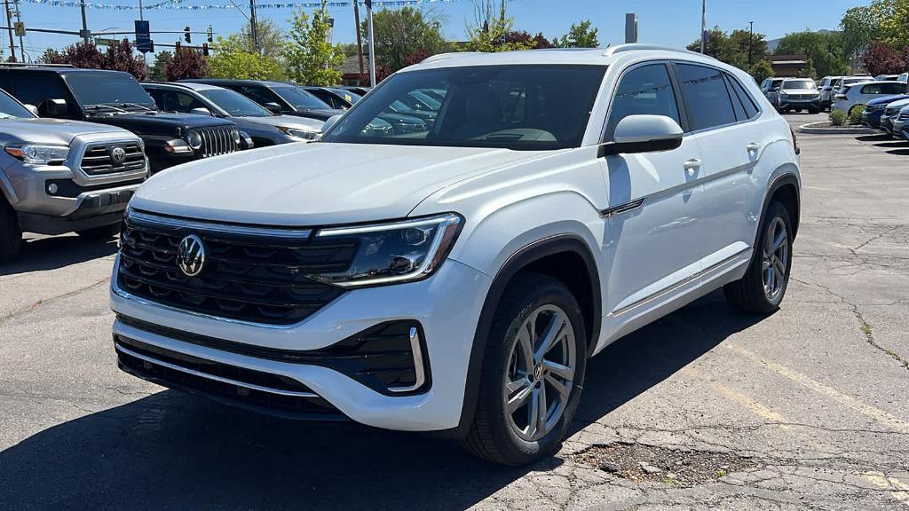 new 2024 Volkswagen Atlas Cross Sport car, priced at $49,221