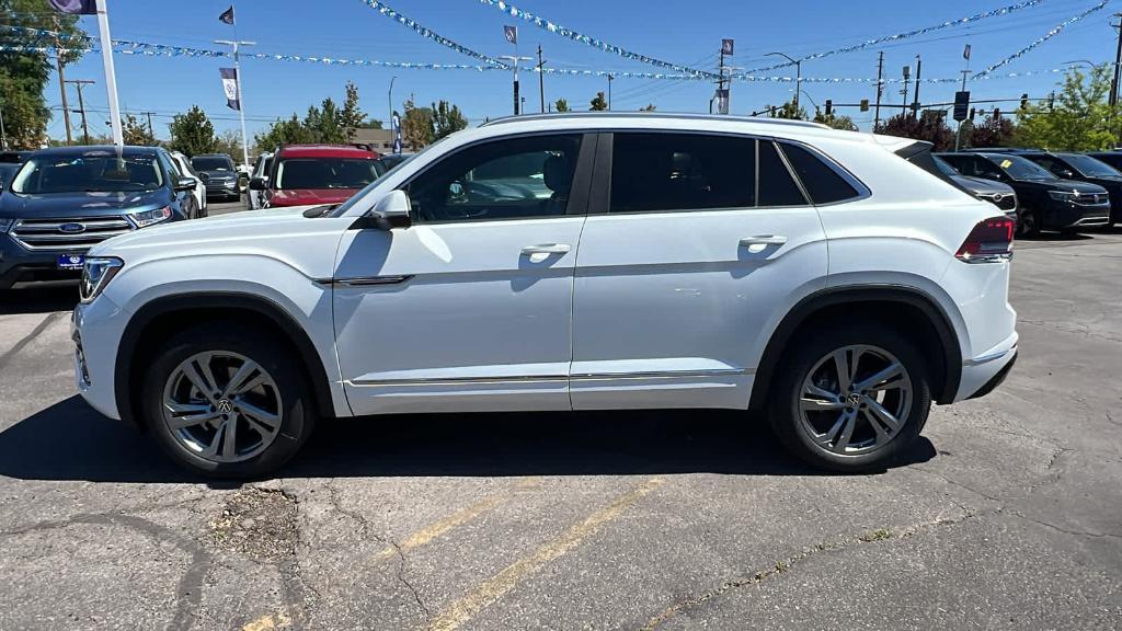 new 2024 Volkswagen Atlas Cross Sport car, priced at $49,221