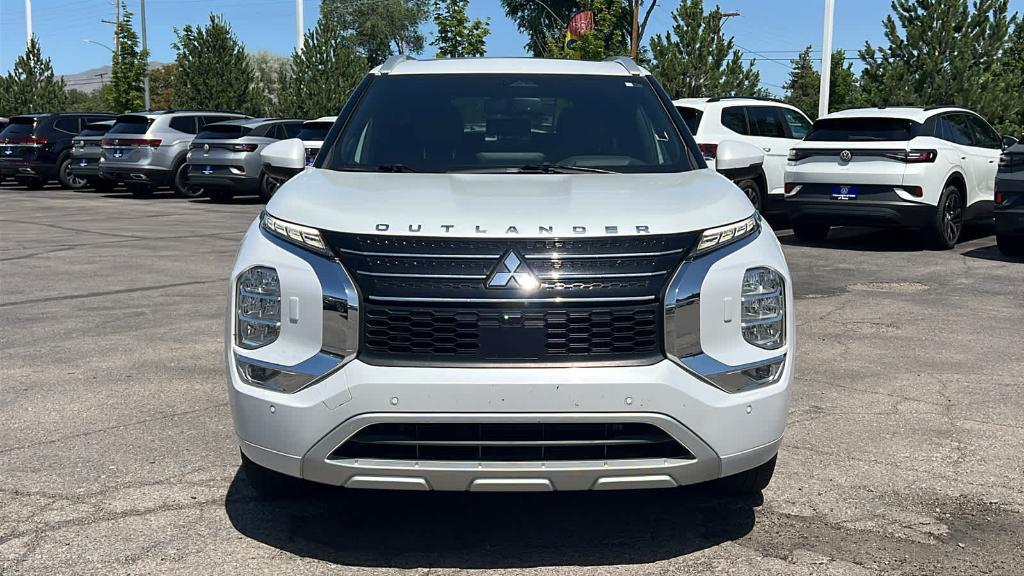 used 2022 Mitsubishi Outlander car, priced at $25,988