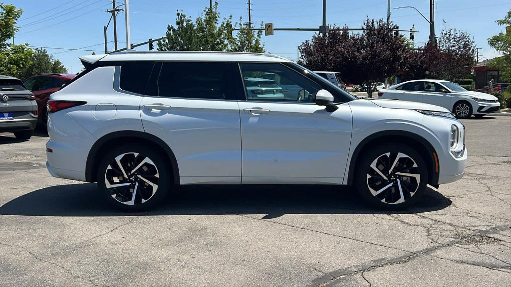 used 2022 Mitsubishi Outlander car, priced at $25,988