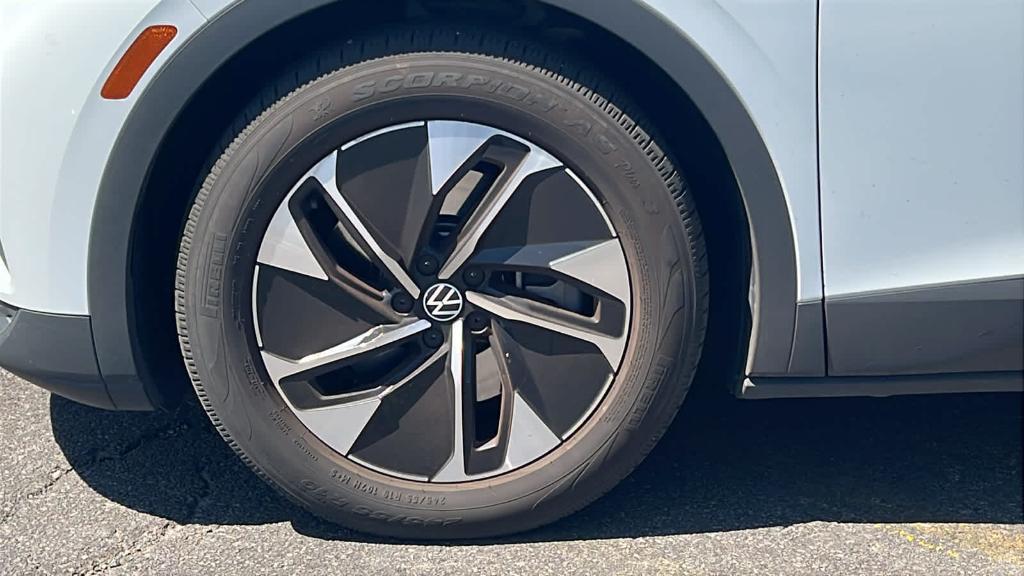 used 2021 Volkswagen ID.4 car, priced at $23,815