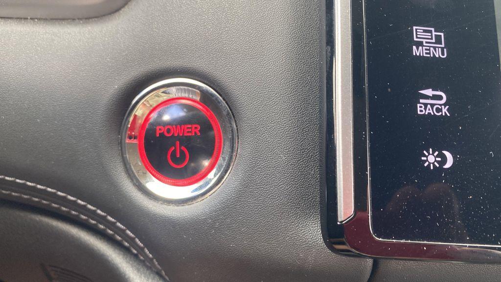 used 2018 Honda Clarity Plug-In Hybrid car, priced at $23,998