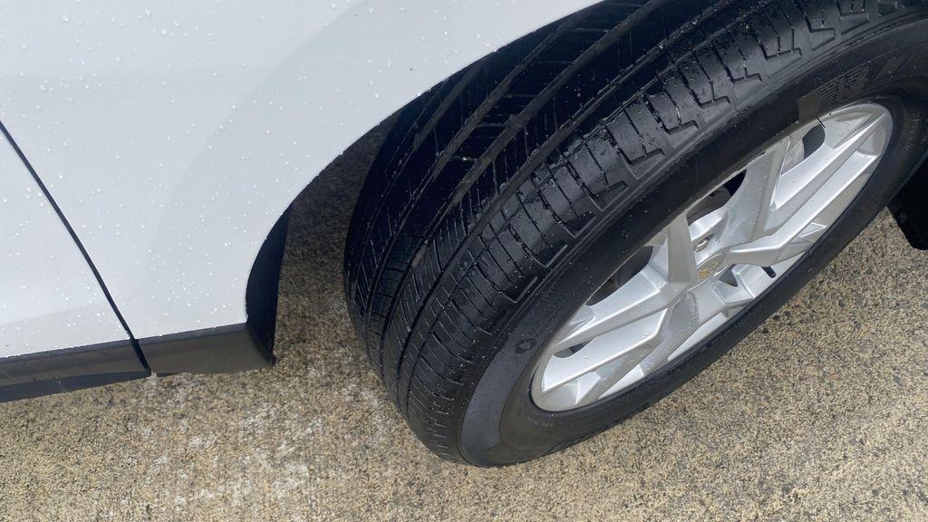 used 2022 Chevrolet Equinox car, priced at $20,998