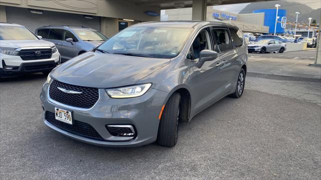 used 2022 Chrysler Pacifica Hybrid car, priced at $29,995