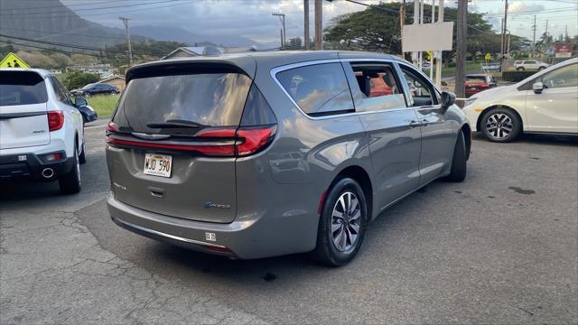 used 2022 Chrysler Pacifica Hybrid car, priced at $29,995