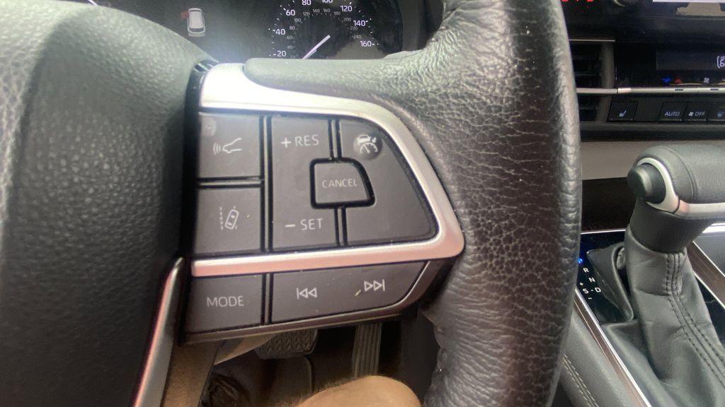 used 2022 Toyota Sienna car, priced at $39,798