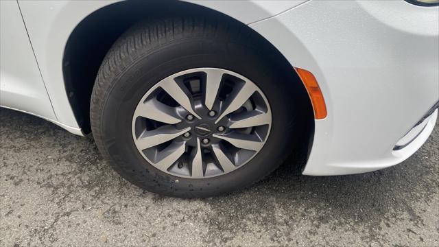 used 2021 Chrysler Pacifica car, priced at $29,488