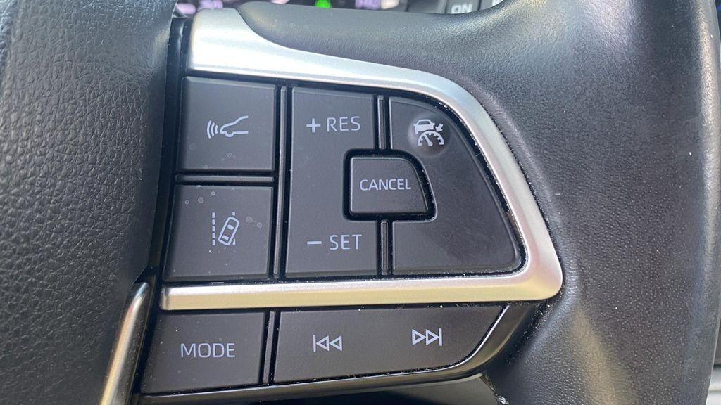 used 2022 Toyota Highlander car, priced at $34,778