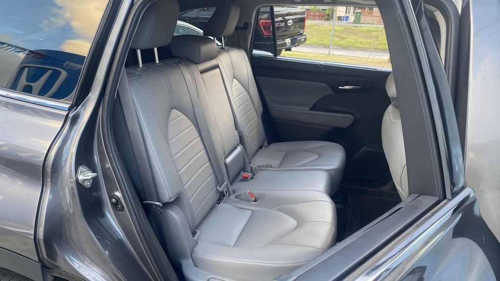 used 2022 Toyota Highlander car, priced at $34,778