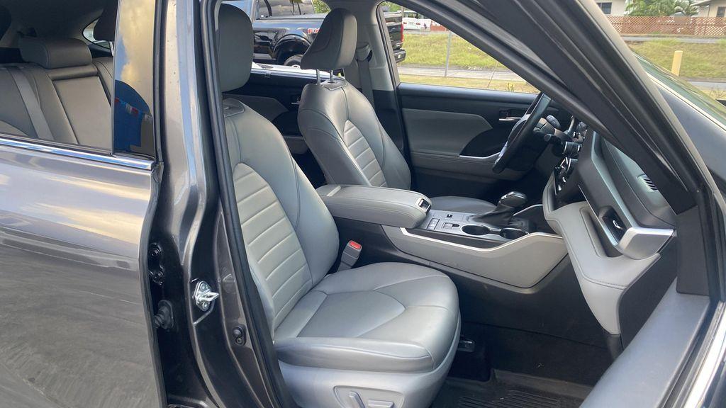 used 2022 Toyota Highlander car, priced at $34,778