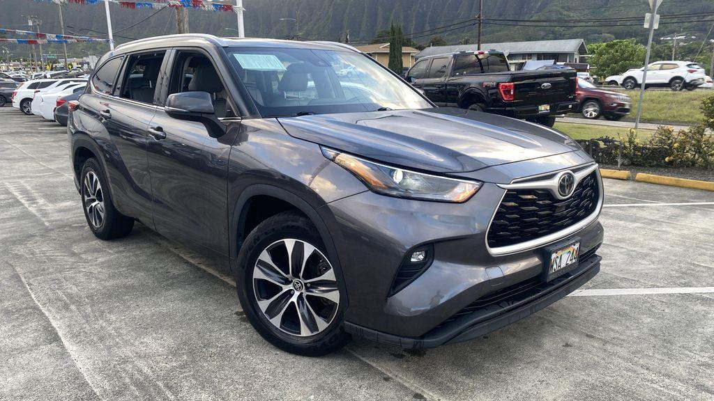 used 2022 Toyota Highlander car, priced at $34,778
