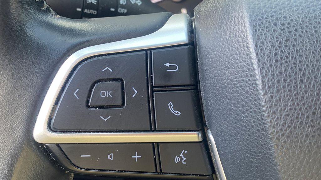 used 2022 Toyota Highlander car, priced at $34,778