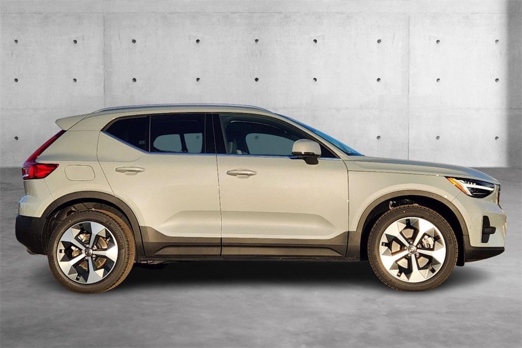 new 2025 Volvo XC40 car, priced at $47,002