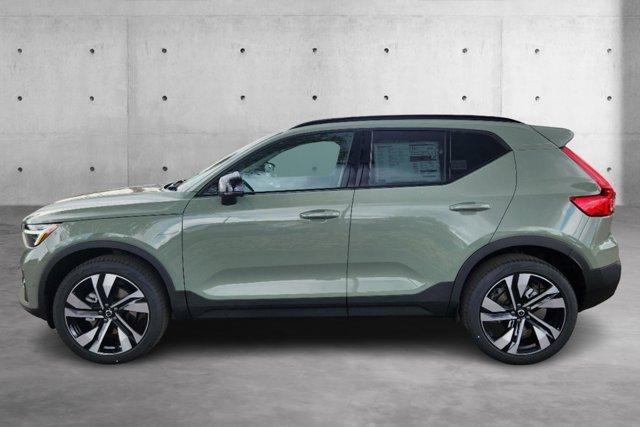 new 2024 Volvo XC40 car, priced at $50,867