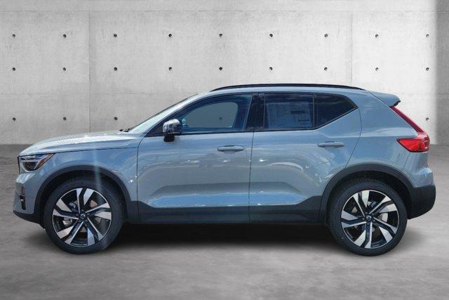 new 2024 Volvo XC40 car, priced at $50,867