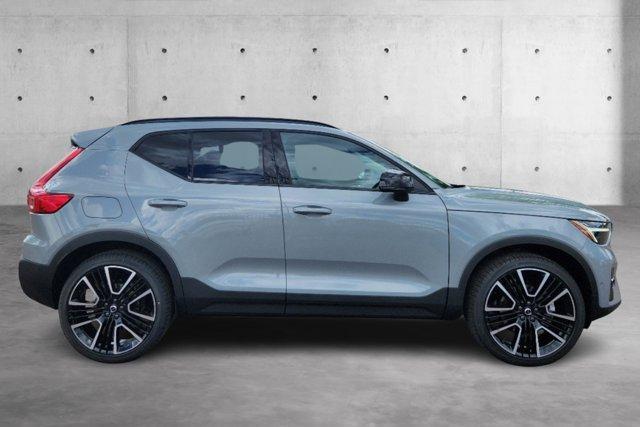 new 2024 Volvo XC40 car, priced at $52,292