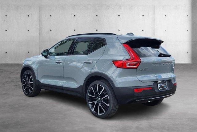 new 2024 Volvo XC40 car, priced at $52,292