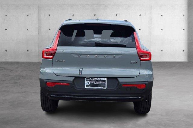 new 2024 Volvo XC40 car, priced at $52,292