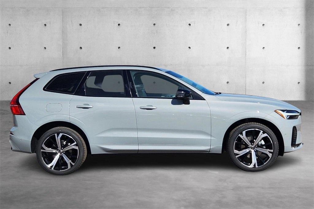 new 2025 Volvo XC60 car, priced at $57,847