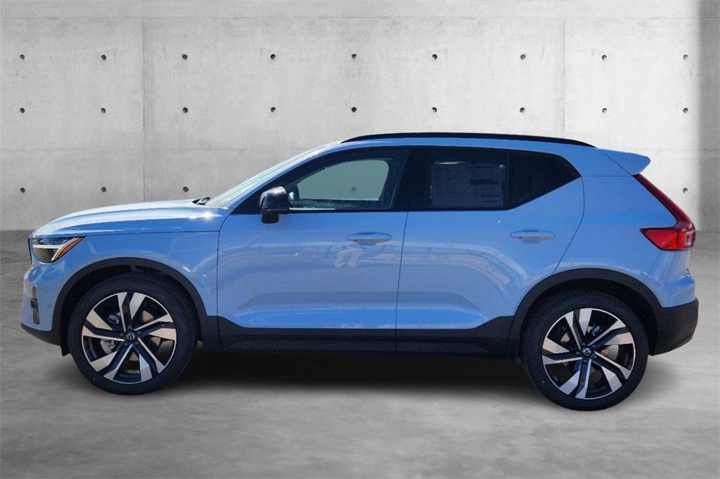 new 2025 Volvo XC40 car, priced at $51,467