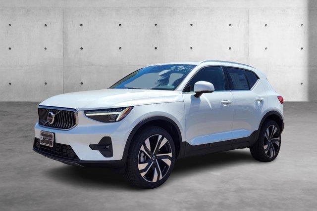 new 2024 Volvo XC40 car, priced at $49,692