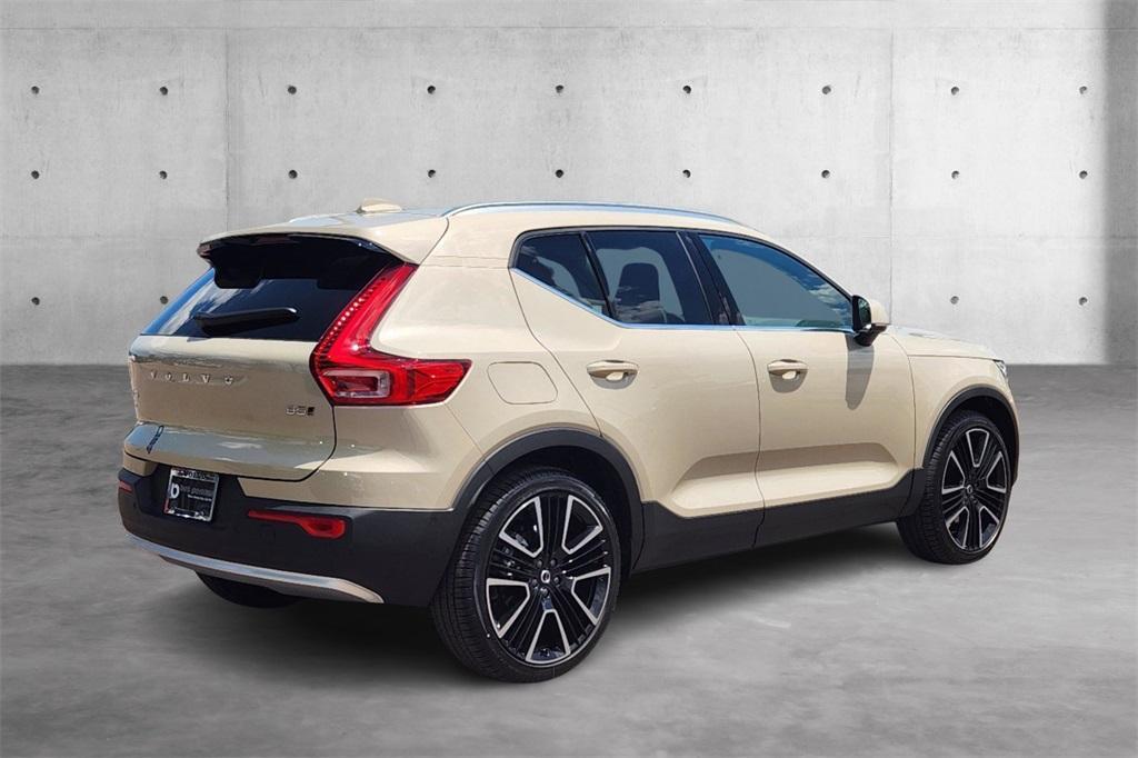 new 2025 Volvo XC40 car, priced at $53,097