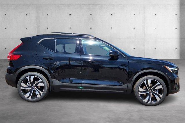 new 2024 Volvo XC40 car, priced at $46,711