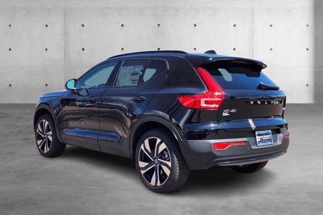 new 2024 Volvo XC40 car, priced at $46,711