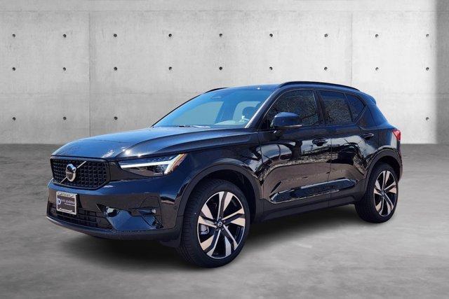 new 2024 Volvo XC40 car, priced at $46,711