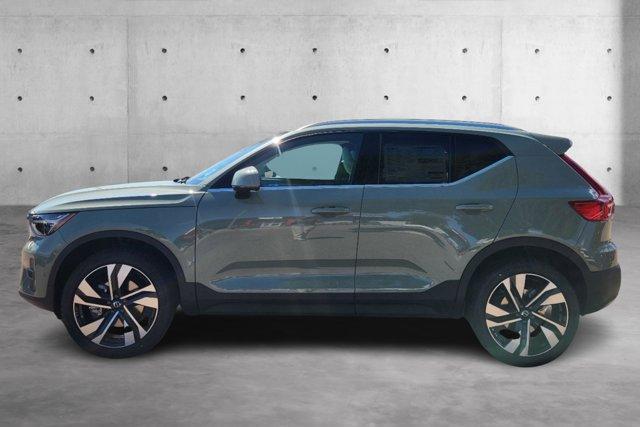 new 2025 Volvo XC40 car, priced at $50,272