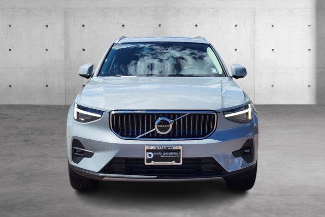 new 2025 Volvo XC40 car, priced at $50,772