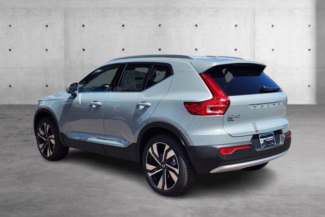 new 2025 Volvo XC40 car, priced at $50,772