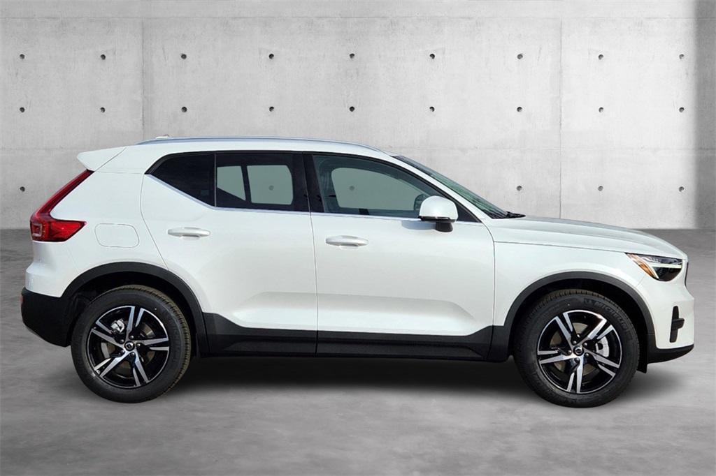 new 2025 Volvo XC40 car, priced at $43,687