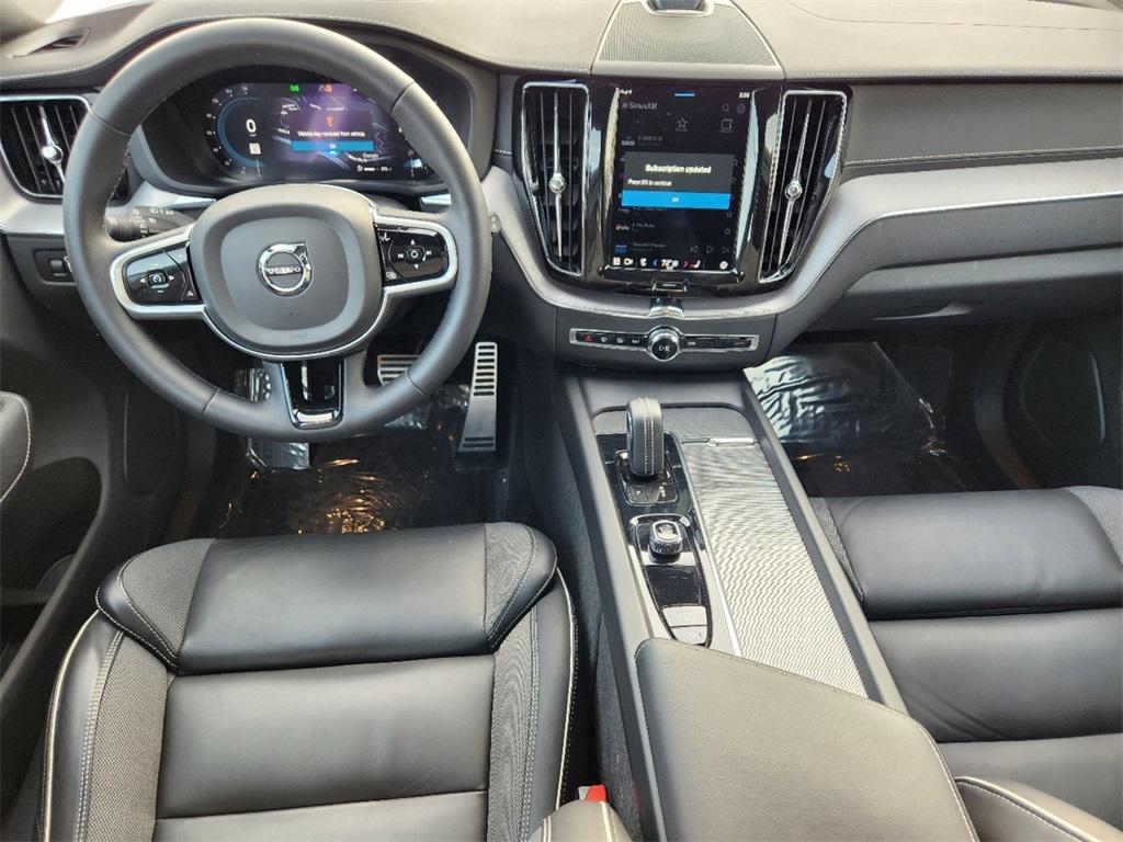 used 2022 Volvo XC60 car, priced at $39,886