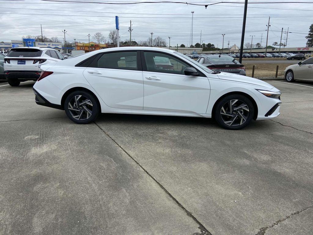 new 2025 Hyundai Elantra car, priced at $25,105