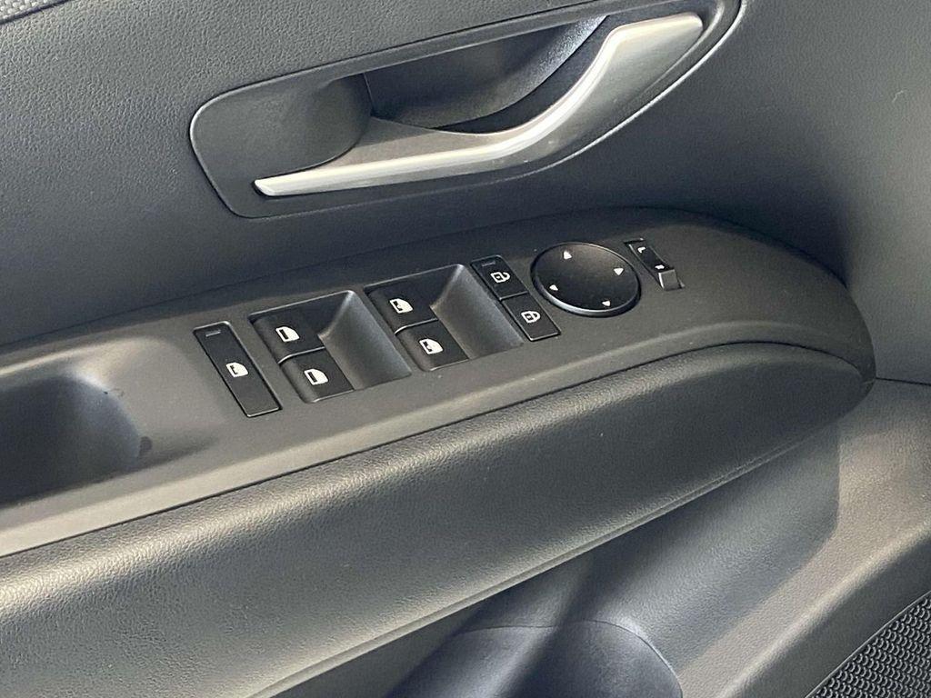 new 2025 Hyundai TUCSON Hybrid car, priced at $36,135