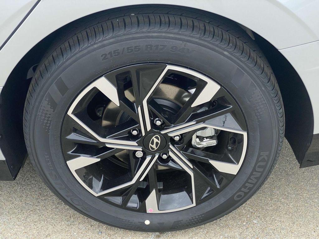 new 2025 Hyundai Sonata car, priced at $29,735