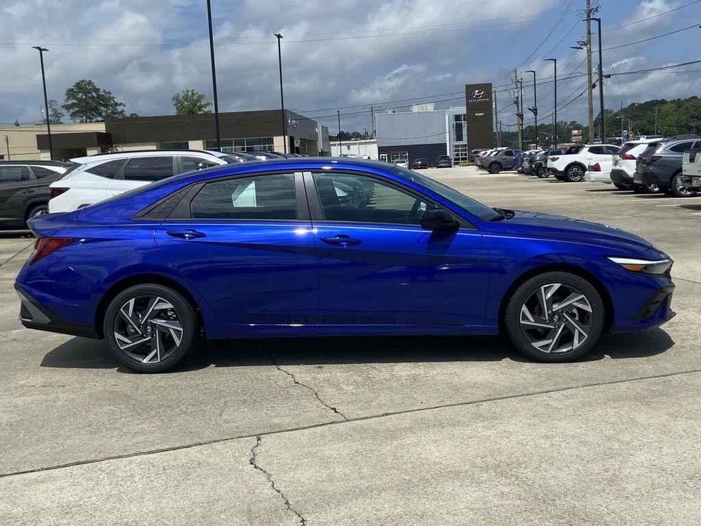 new 2025 Hyundai Elantra car, priced at $25,030