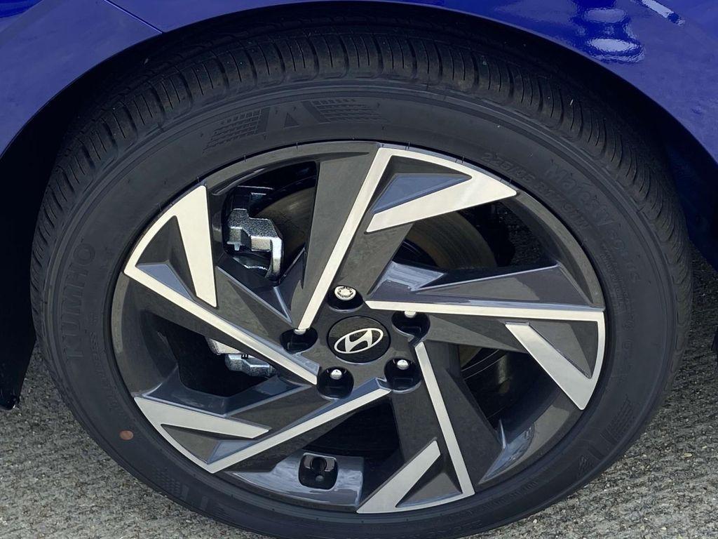 new 2025 Hyundai Elantra car, priced at $25,030