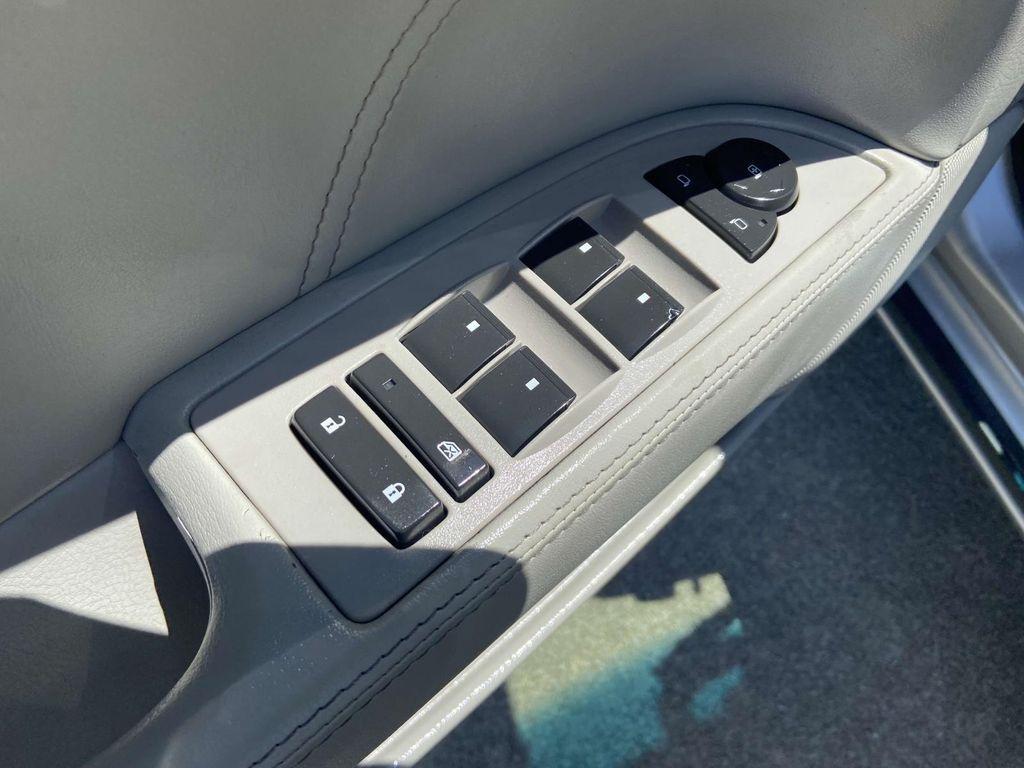 used 2009 Buick Lucerne car, priced at $6,000