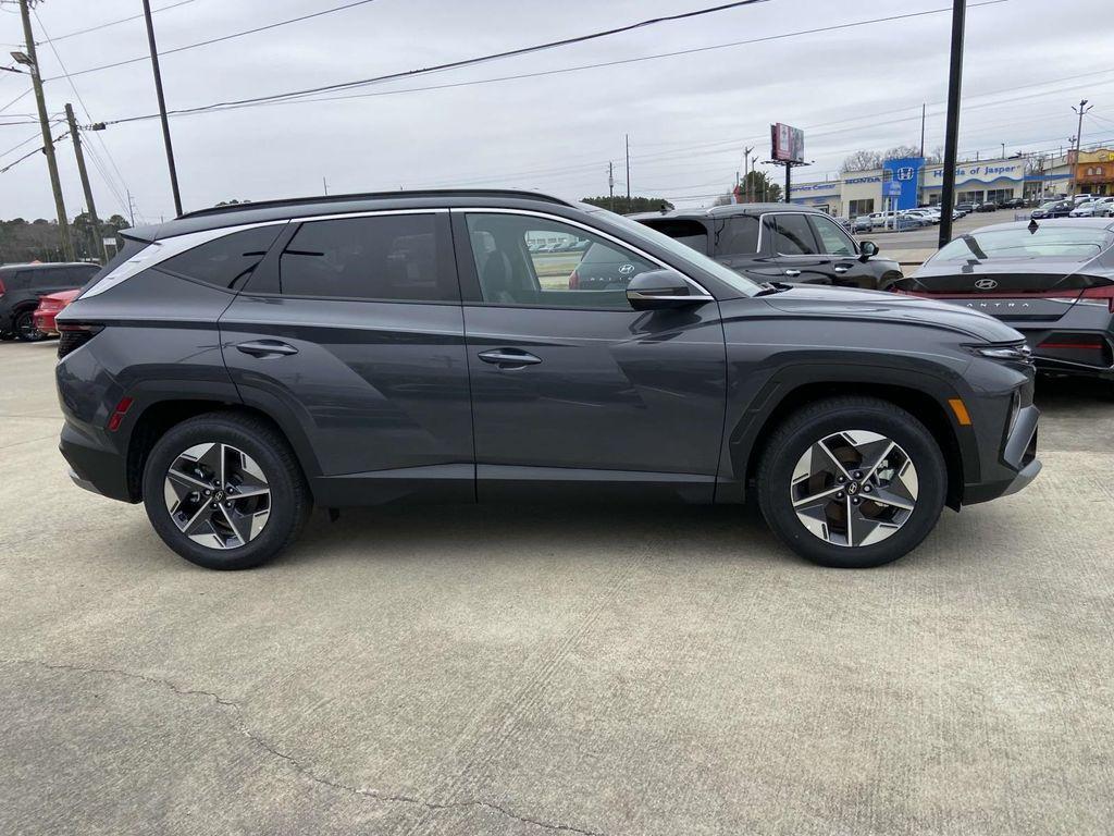 new 2025 Hyundai Tucson car, priced at $35,000