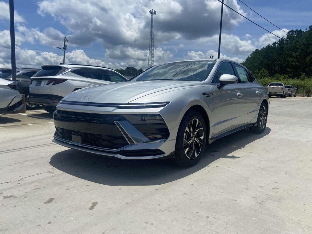 new 2025 Hyundai Sonata car, priced at $29,998