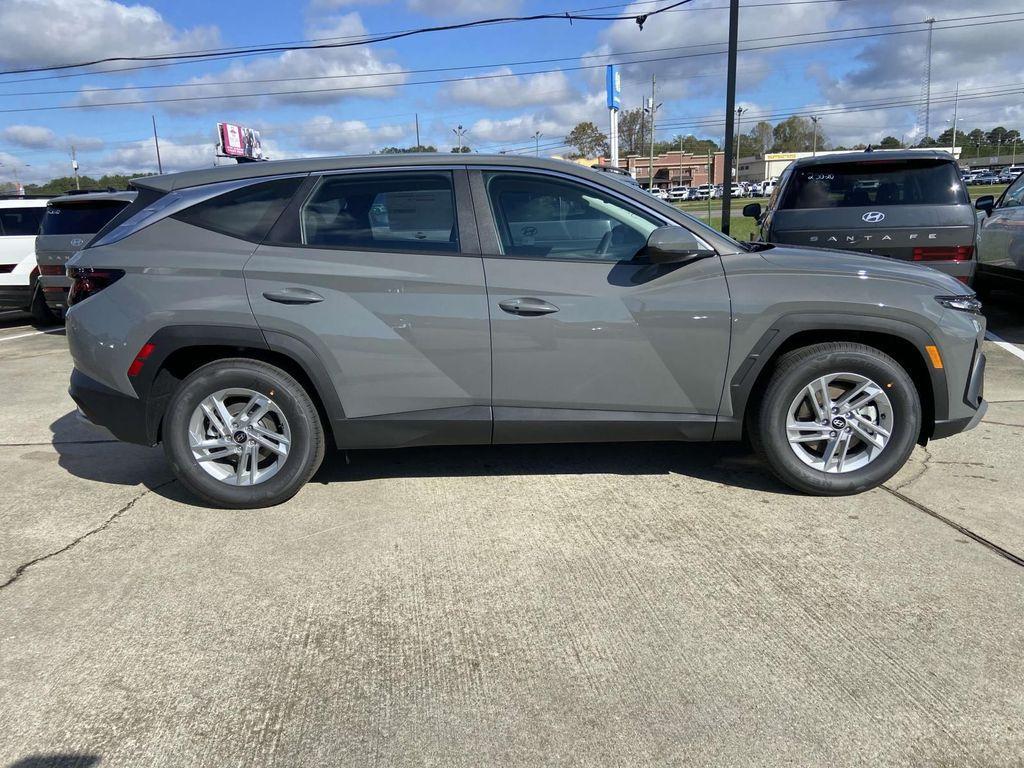 new 2025 Hyundai Tucson car, priced at $30,500