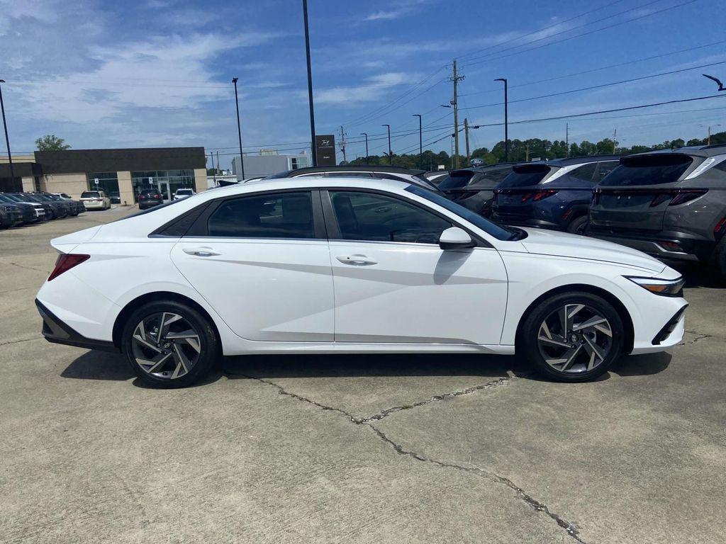 new 2025 Hyundai Elantra car, priced at $28,050
